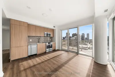88 Bathurst Street 1217, Toronto, On M5v 0w8