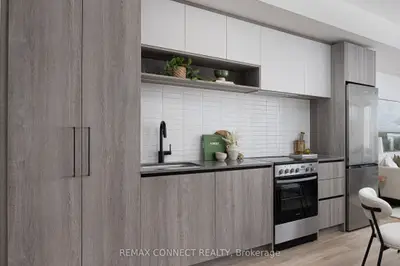 181 Sterling Road 1107, Toronto, On M6r 2b2