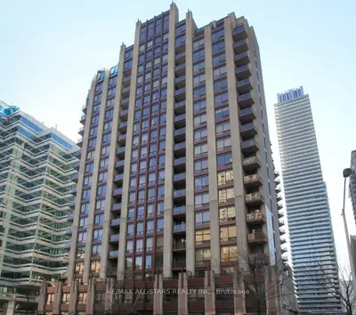 85 Bloor Street E 611, Toronto, On M4w 3y1