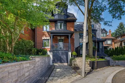 32 Edgewood Crescent, Toronto, On M4w 3a9