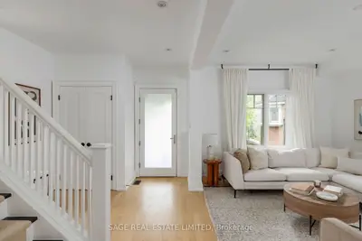 32 Edgewood Crescent, Toronto, On M4w 3a9