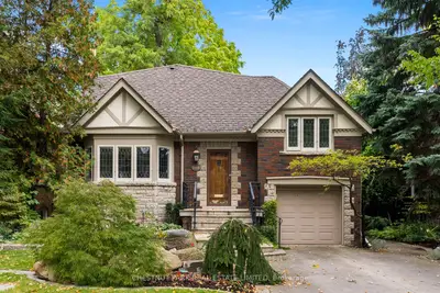 160 Cortleigh Boulevard, Toronto, On M5n 1p5