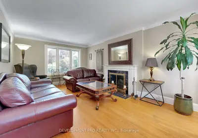 534 Deloraine Avenue, Toronto, On M5m 2c3