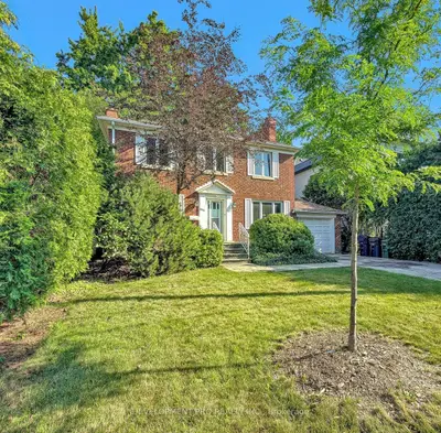 534 Deloraine Avenue, Toronto, On M5m 2c3