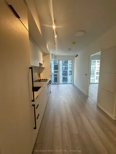 82 Dalhousie Street 902, Toronto, On M5b 0c5