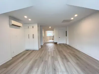 706 Bloor Street N 3rd Floor, Toronto, On M6g 1l4