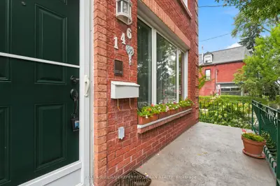 146 Montrose Avenue, Toronto, On M6j 2t7