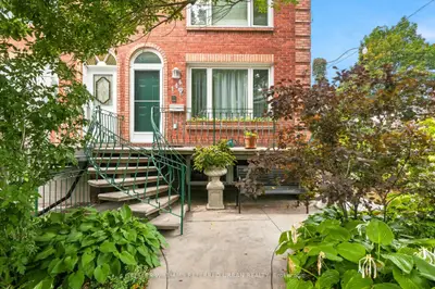 146 Montrose Avenue, Toronto, On M6j 2t7