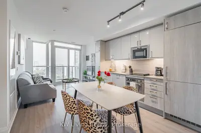 77 Mutual Street 2110, Toronto, On M5b 0b9
