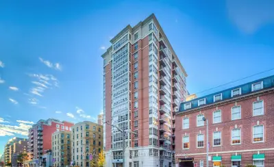 60 St Clair Avenue W 1202, Toronto, On M4v 1m1