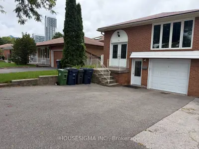 34 Ladner Drive, Toronto, On M2j 3z7