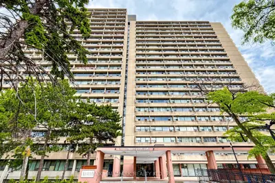 100 Leeward Glenway 1512, Toronto, On M3c 2z1