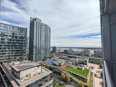 10 Capreol Court 1806, Toronto, On M5v 4b3
