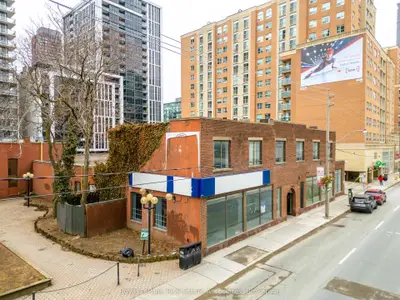 381 Richmond Street E Abu, Toronto, On M5a 1p6