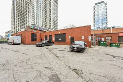 381 Richmond Street E C E D, Toronto, On M5a 1p6