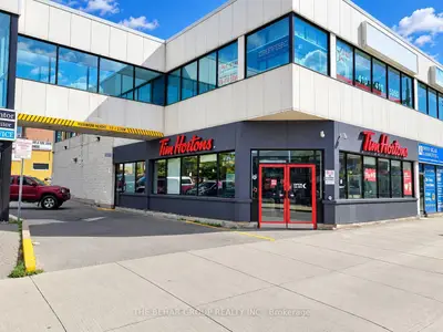 550 St Clair Avenue W 204, Toronto, On M6c 1a5