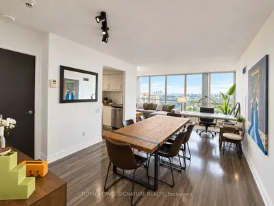 33 Sheppard Avenue E 2210, Toronto, On M2n 7k1