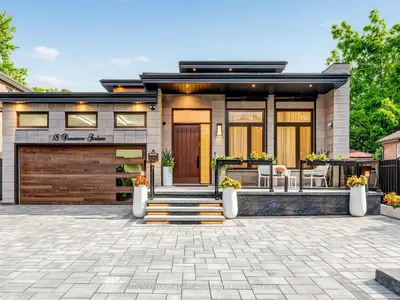 18 Dunsmore Gardens, Toronto, On M3h 3m2
