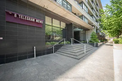 8 Telegram Mews 829, Toronto, On M5v 3z5