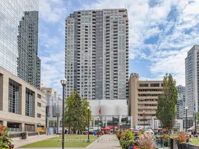 8 Hillcrest Avenue 1206, Toronto, On M2n 6y6