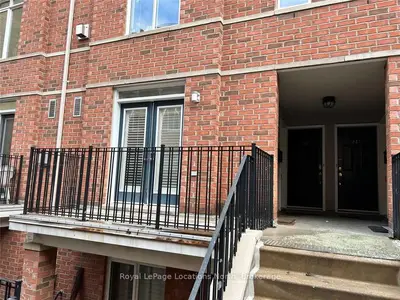 415 Jarvis Street 211, Toronto, On M4y 3c1