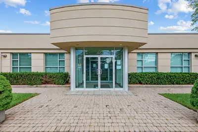 30 Kern Road 202, Toronto, On M3b 1t1