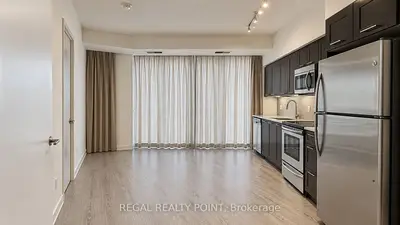 169 Fort York Boulevard 321, Toronto, On M5v 0c8