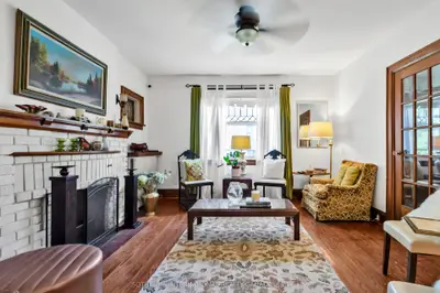 36 Hadley Road, Toronto, On M4s 2n9
