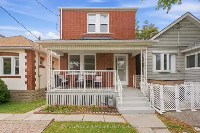 154 Alameda Avenue, Toronto, On M6c 3x2