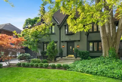 16 Elderwood Drive, Toronto, On M5p 1w5
