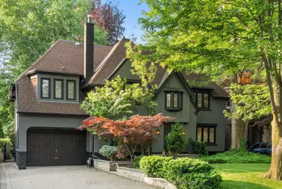 16 Elderwood Drive, Toronto, On M5p 1w5