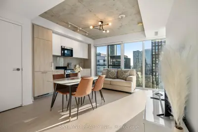 65 Mutual Street 2505, Toronto, On M5b 2a9