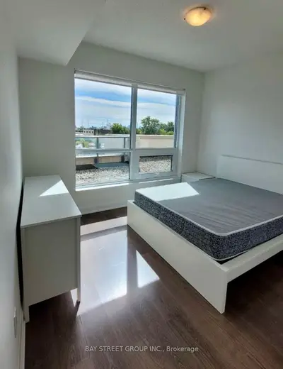 160 Vanderhoof Avenue 205, Toronto, On M4g 0b7