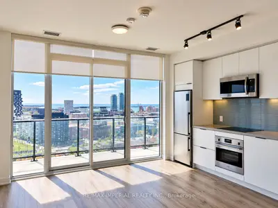 5 Defries Street 2302, Toronto, On M5a 0w7
