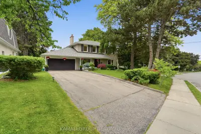 30 Blue Ridge Road, Toronto, On M2k 1r7