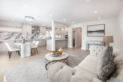 192 Combe Avenue, Toronto, On M3h 4k5