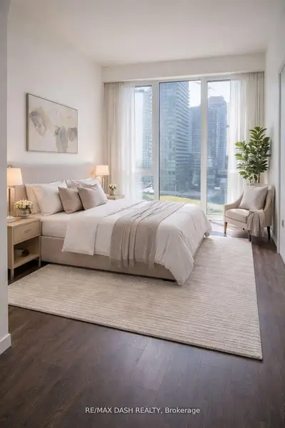 27 Bathurst Street 806w, Toronto, On M5v 0r1