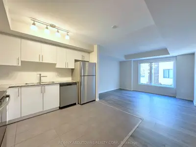 37a Valley Woods Road 514, Toronto, On M3a 2r5