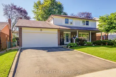 17 Rustywood Drive, Toronto, On M3a 1r6