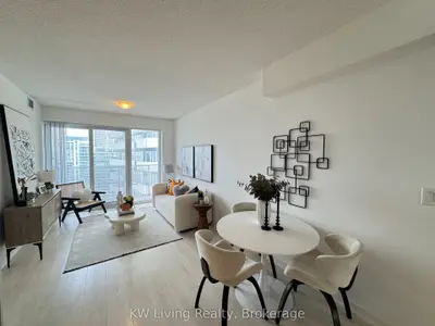 100 Harbour Street 5006, Toronto, On M5j 0b5