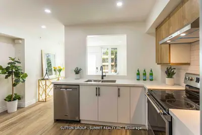 12 DOURO Street 421, Toronto C01, ON M6K 0A1
