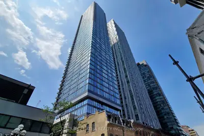 8 Cumberland Street 2403, Toronto, On M4w 0b6