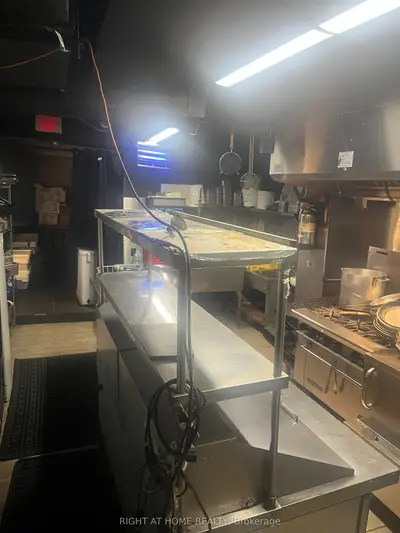 648 College Street, Toronto, On M6g 1b8