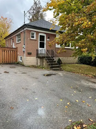 277 Bogert Avenue Main, Toronto, On M2n 1l4