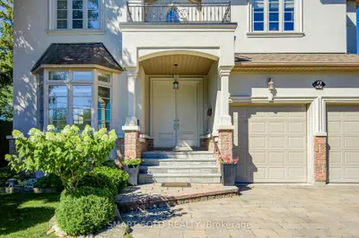 6 Brill Crescent, Toronto, On M2r 2x3