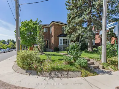 28 Castle Knock Road, Toronto, On M5n 2j4