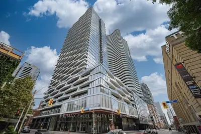 85 Wood Street 3203, Toronto, On M4y 0e8
