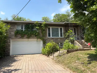 36 Forest Wood, Toronto, On M5n 2v9