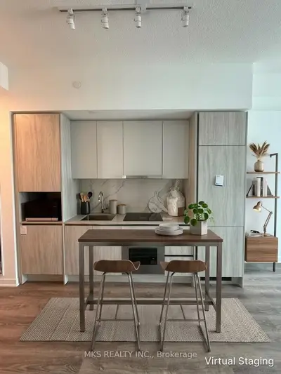 180 Front Street E 2503, Toronto, On M5a 0a9