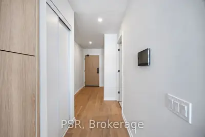 109 Erskine Avenue 1906, Toronto, On M4p 1y5